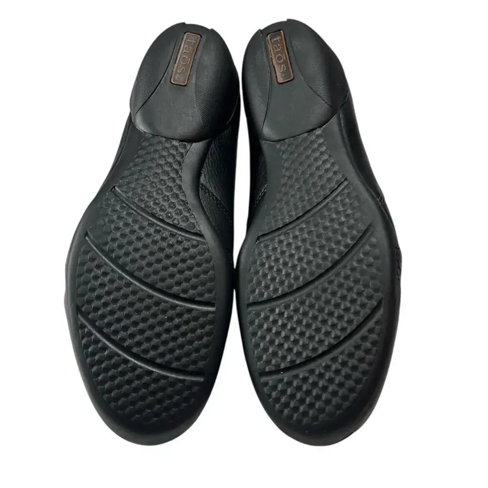 Taos Encore Black Leather Slip On Loafer 10 Medallion Button Arch Support Shoe